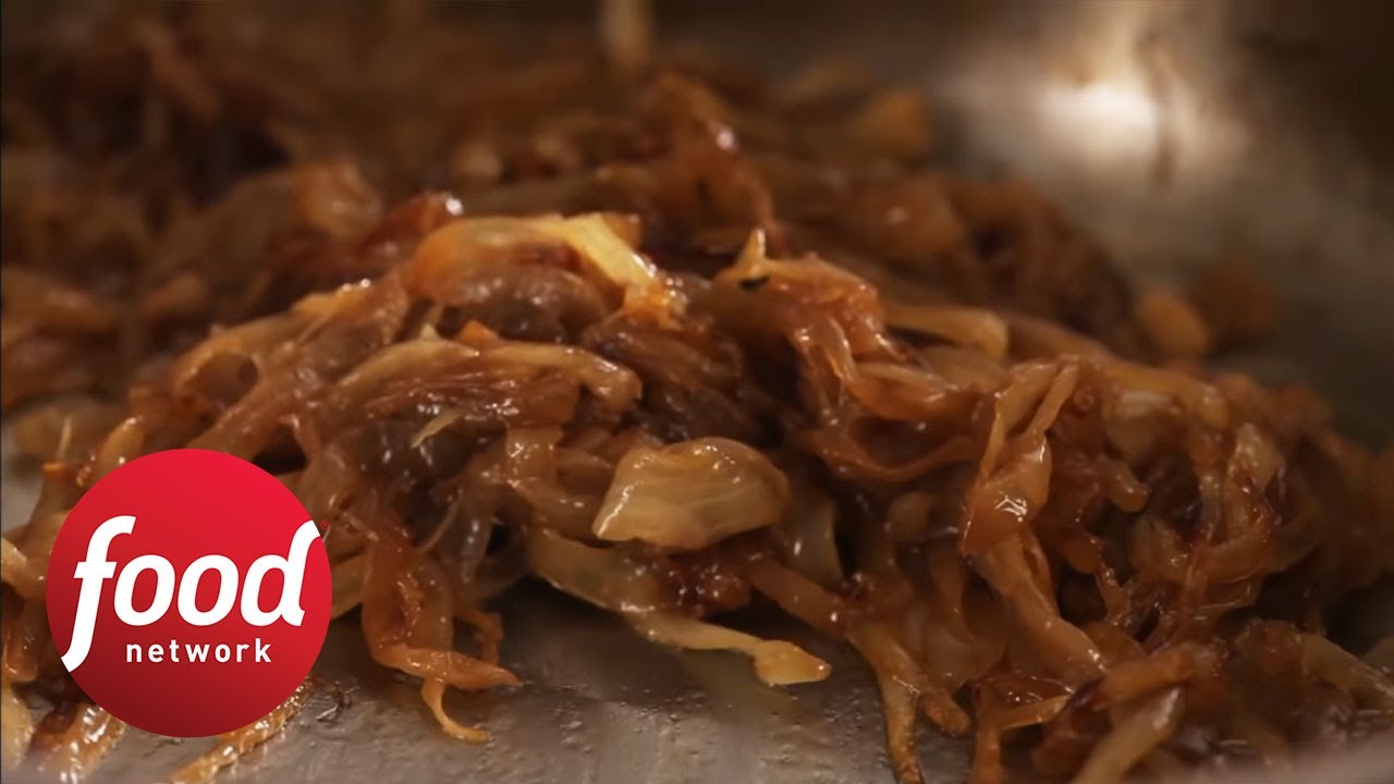 Caramelized Onions: 7 Delicious Ways to Elevate Your Dishes 1 caramelized onions